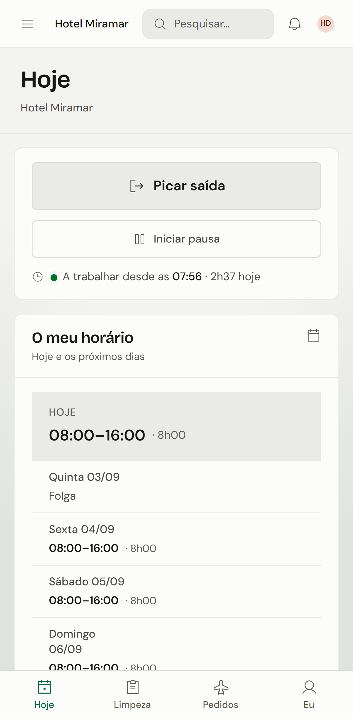 A app do Lunze no telemóvel — picar saída, pausa e o horário da semana